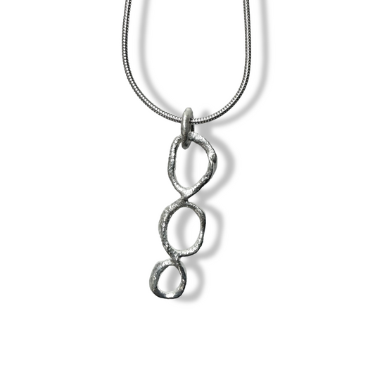 OOO Necklace